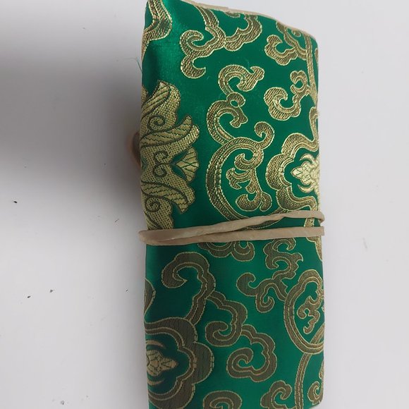 Amrita Singh Silk Travel Jewelry Case Boho Travel Bag Tibetan Green Lotus - Picture 3 of 7